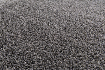 tapis poils longs - cloud. Vue 3 du tapis montrant des détails matière.#couleur_anthracite