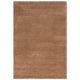 tapis shaggy beige sur fond blanc